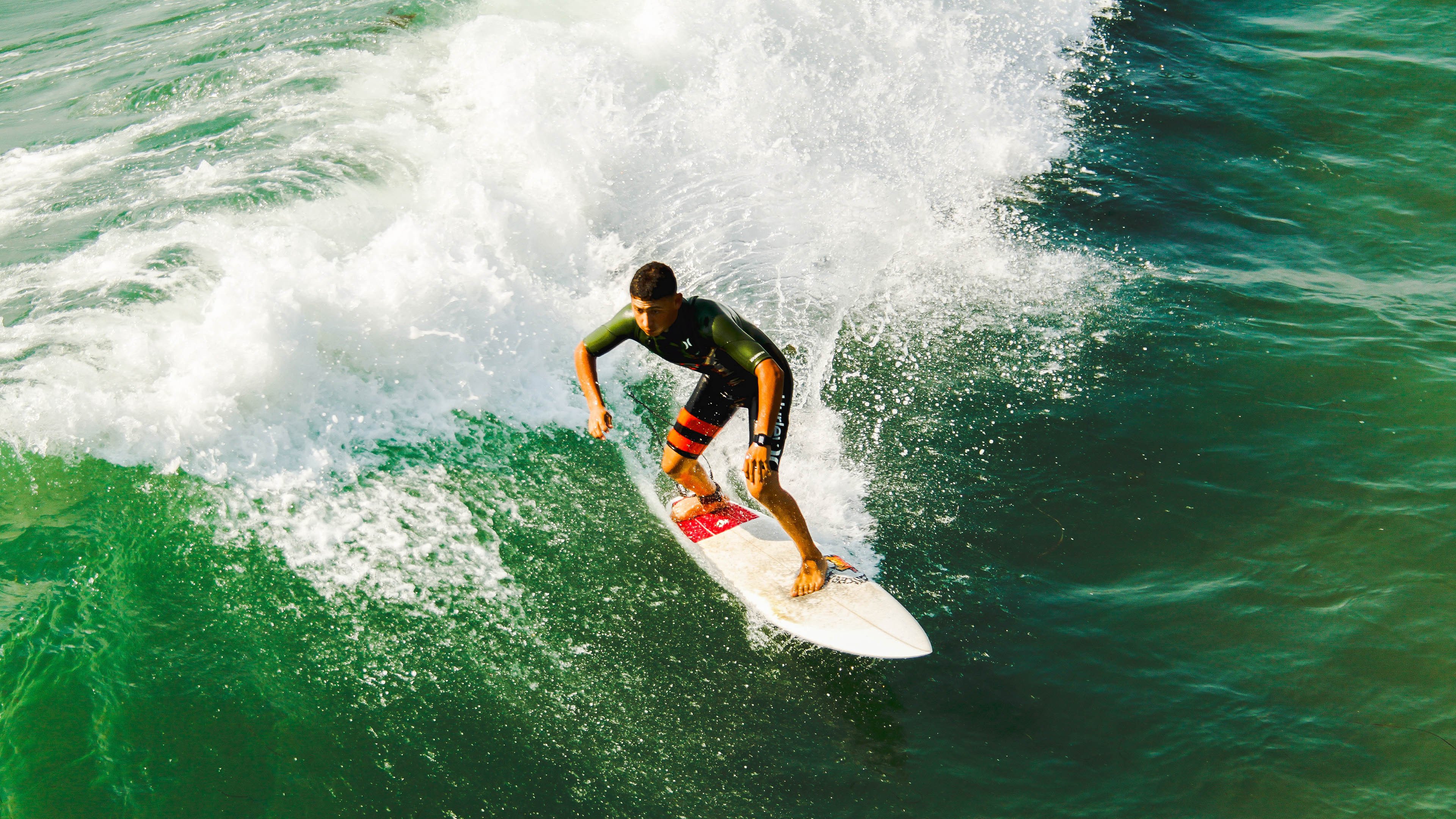 国足战术执行力增强,比赛表现出色,国足的战术