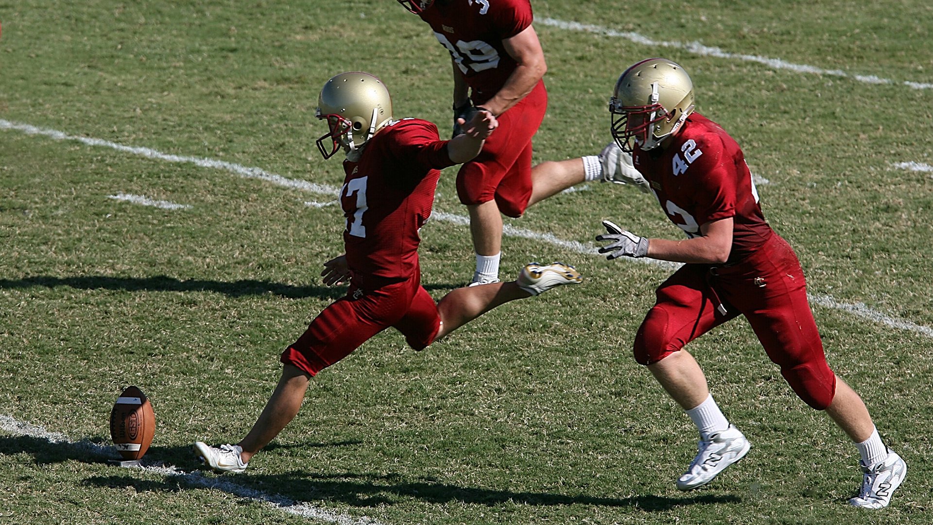 开云官网-明星再现：五大联赛最火热的变身故事，五大联赛球员变动