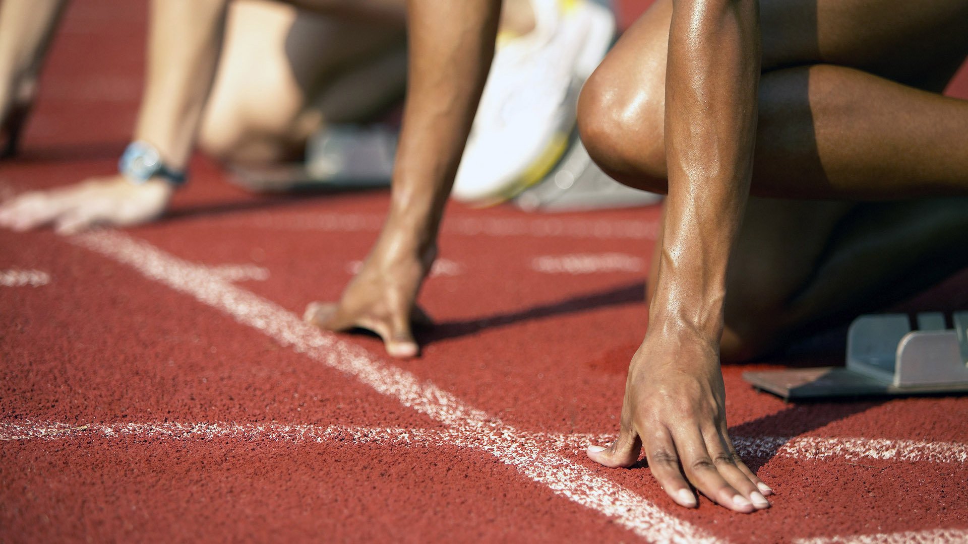 开云下载-_技术与战术比拼：网球场上的精彩大比拼_，网球技战术训练方法